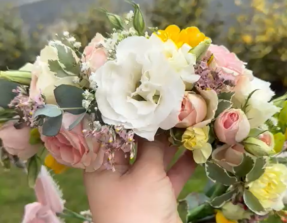 Flower Crown workshops with Lily lace Floral
